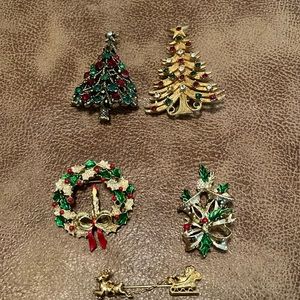 Set of 5 Christmas Pins